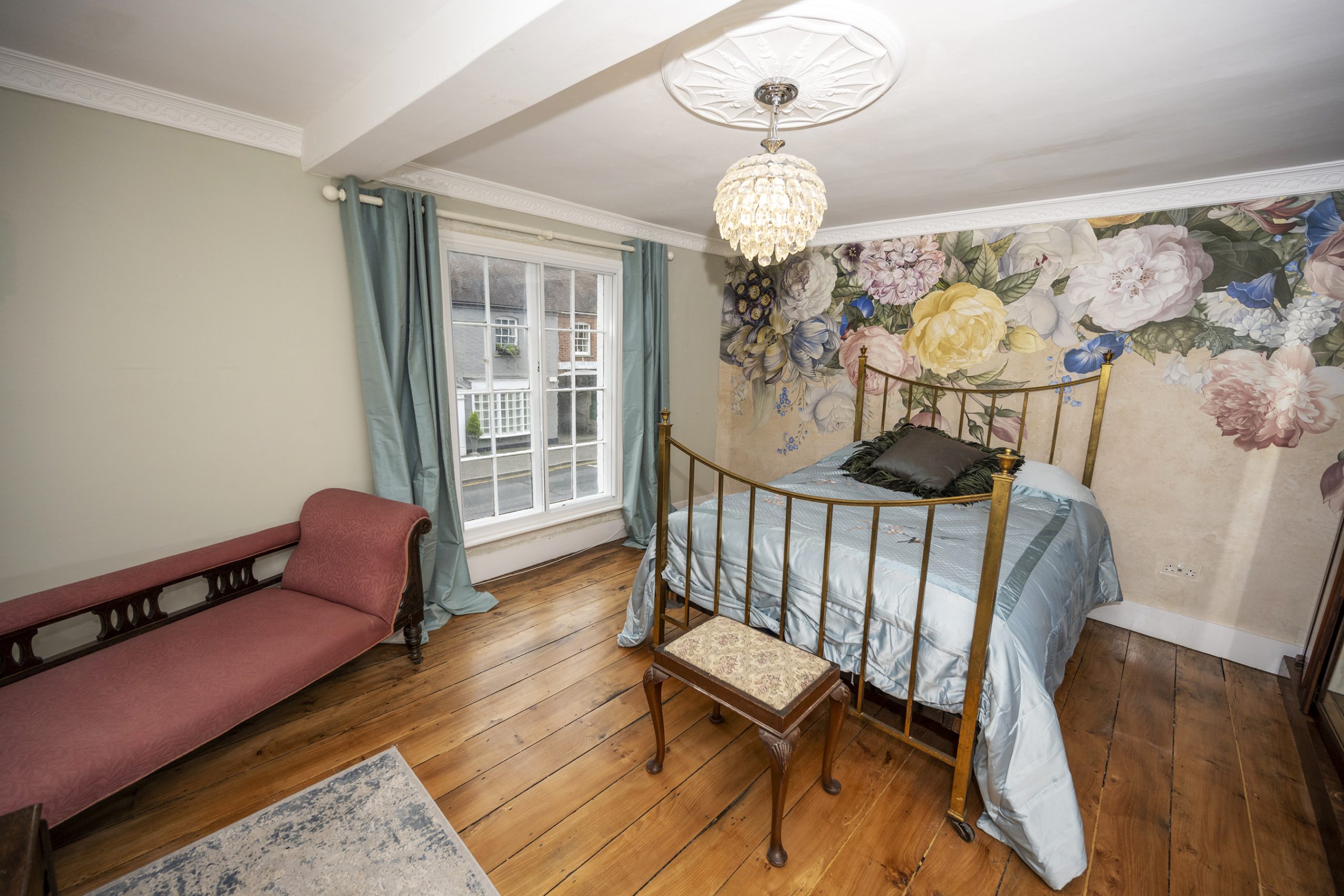 23 FEBRUARY 2022. AYRTON HOUSE, 6 BRIDGE STREET, PERSHORE. WR10 1AT
Granada Glazing install.
David Wickins is resident.
Bedroom 1.
PHOTOGRAPH BY RICHARD GRANGE / UNP (United National Photographers).